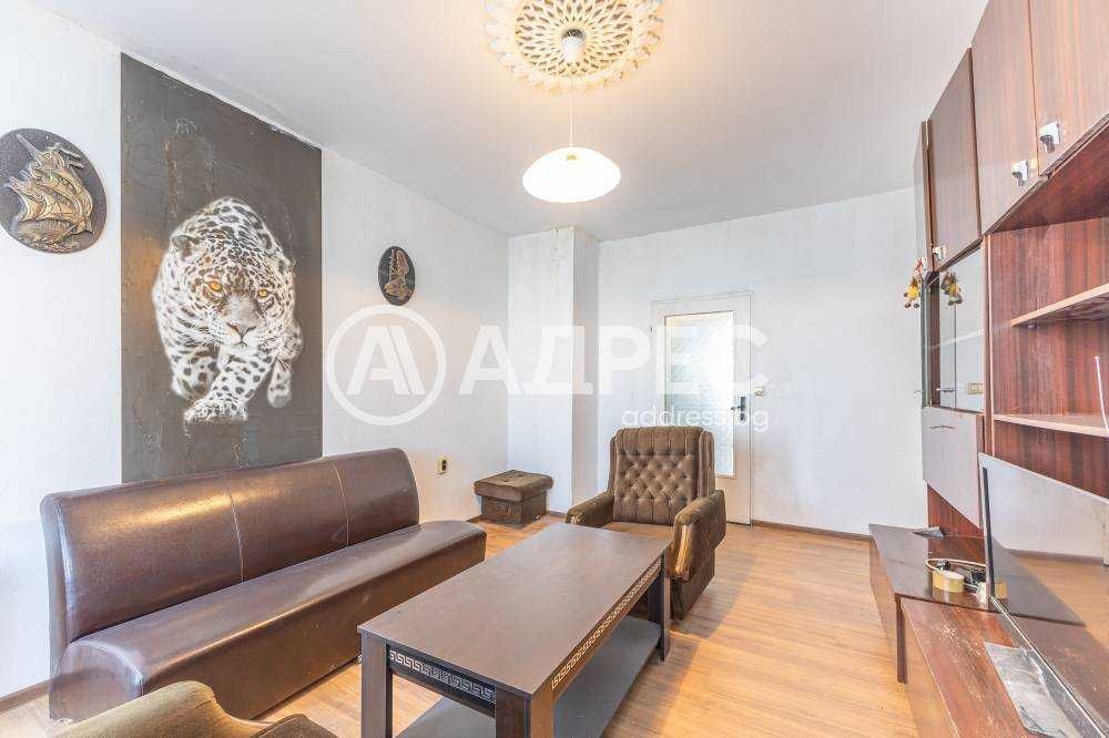 Продава се Тристаен апартамент в Варна, Възраждане 1 - 90 кв.м за 1612 €/кв.м - Снимка #2