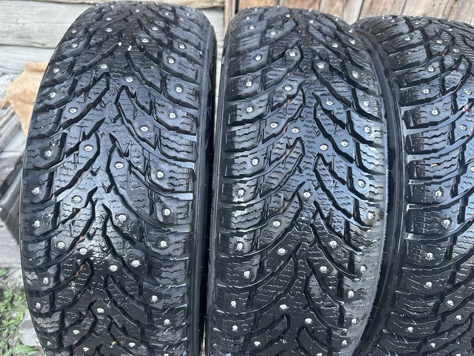 Продам зимние шины 185/65 R15.