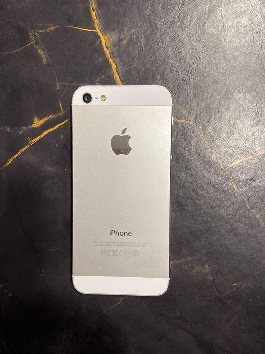 Продам iphone 5 идеальное состояние!