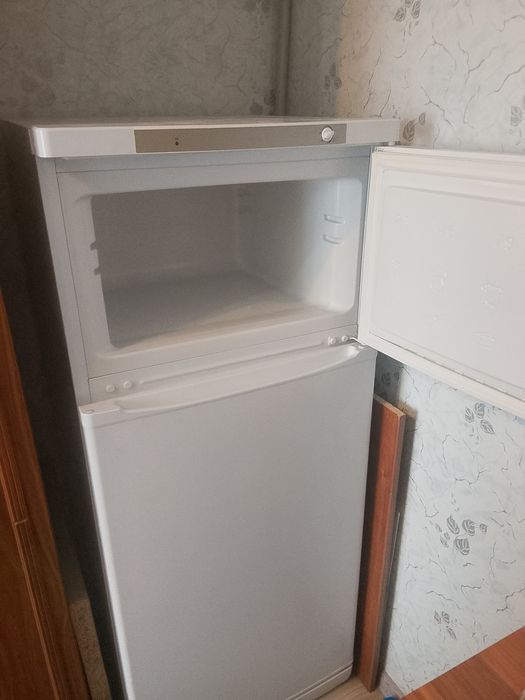 Холодильник индезит