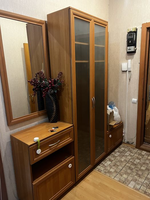 Продам Прихожую мебель