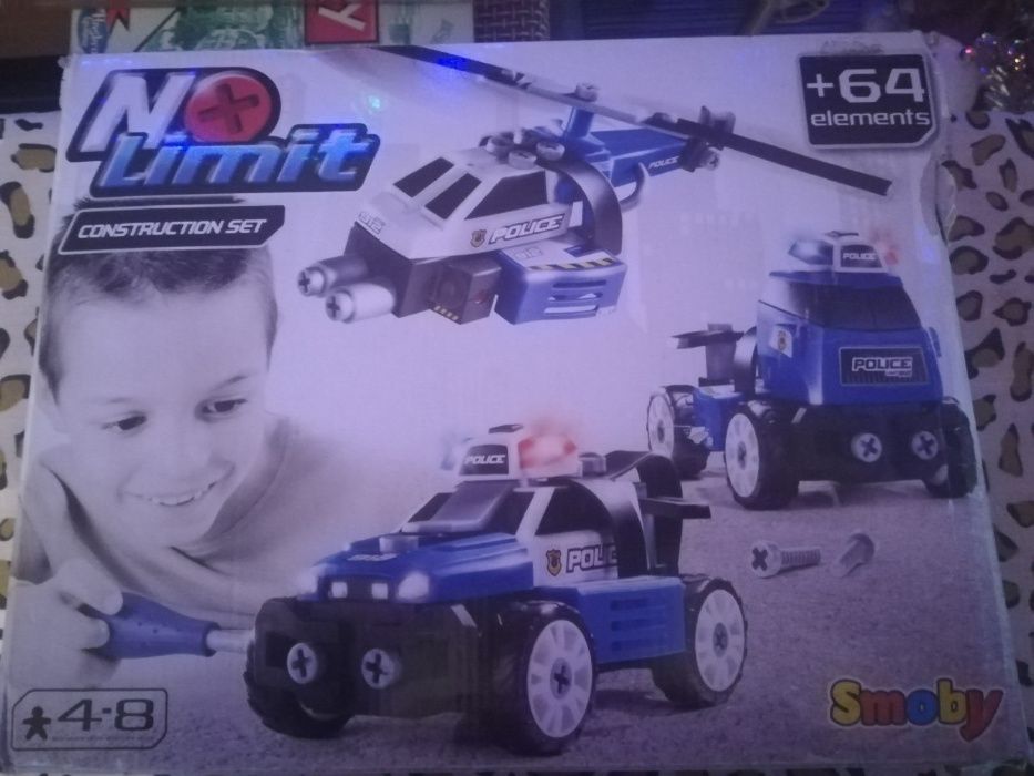 Продавам конструктор