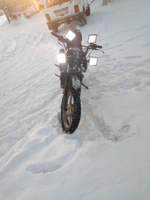 Продам мотоцикл 200куб