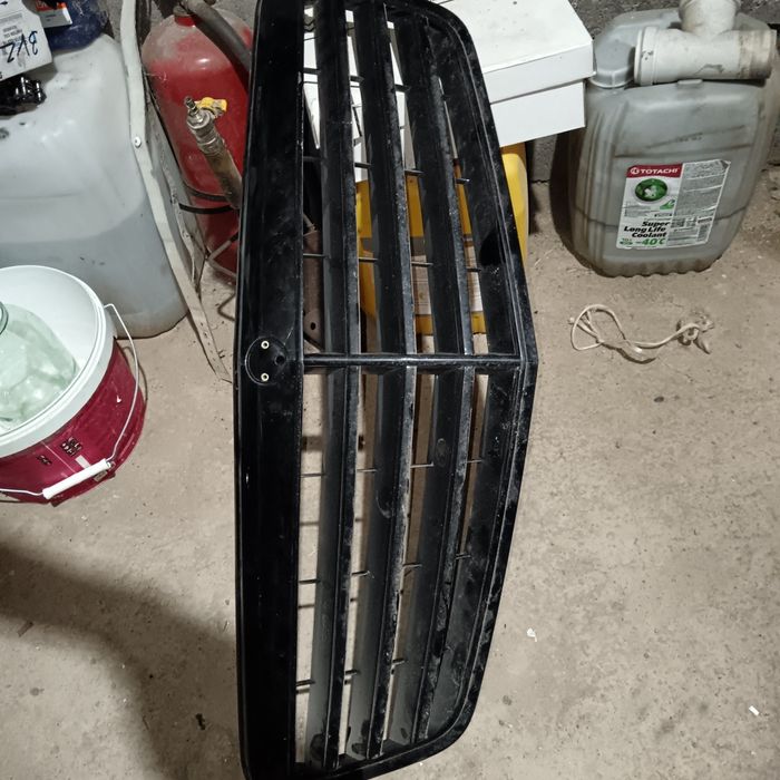 продам решетка от мерседес 221