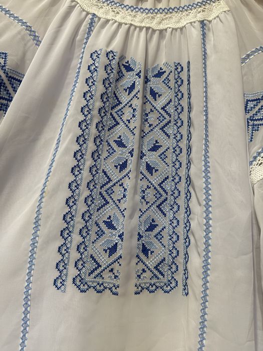 iie traditionala din dantela