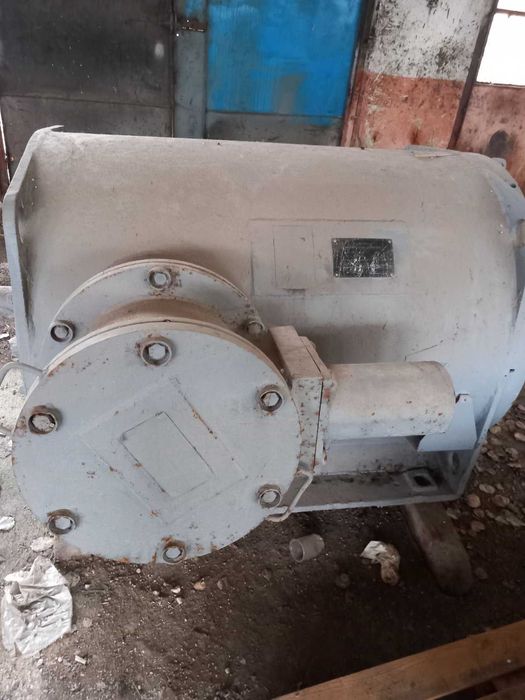 Електродвигател  320 KW