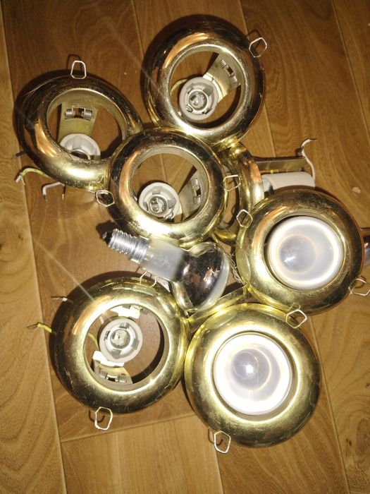 Продам светильники потолочные!