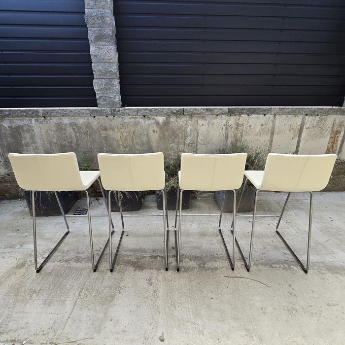 Set 4 scaune înalte moderne pentru bar/bucatarie-stare foarte buna