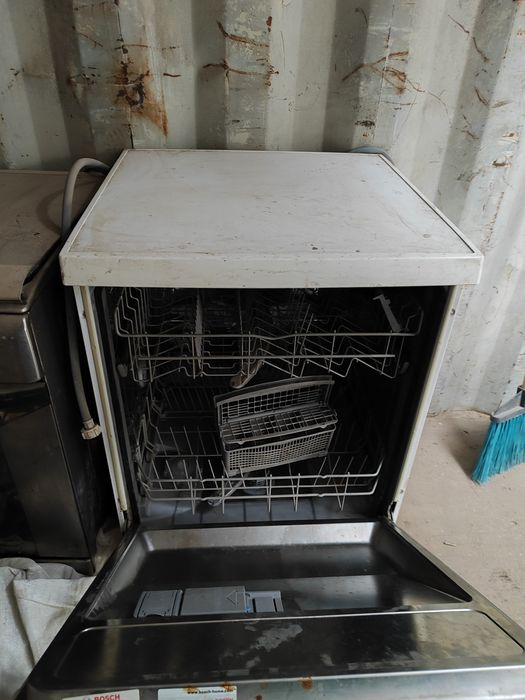 Продам  посуду мойку