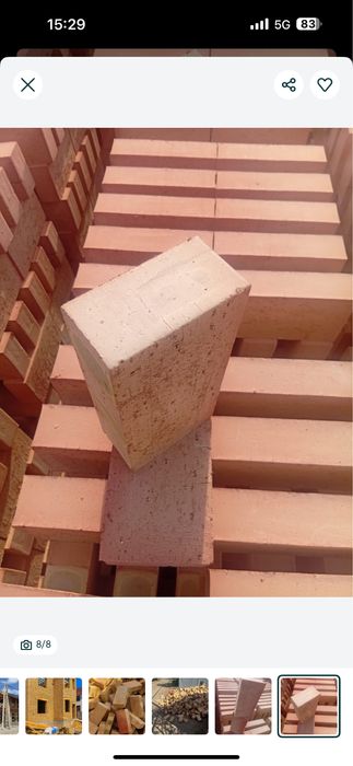 Красный жженый кирпич