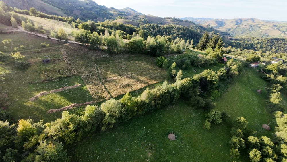 Teren cu intravilan de 3477 mp cu priveliste deosebita