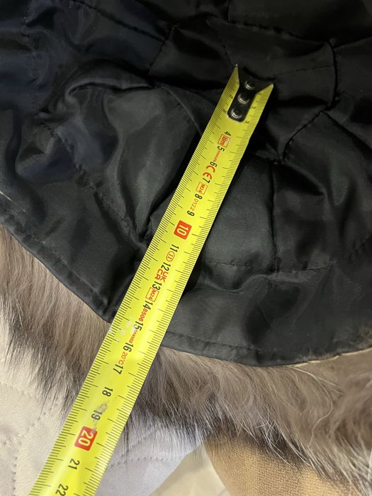 Caciula de vulpe cu vârfuri albe de damă