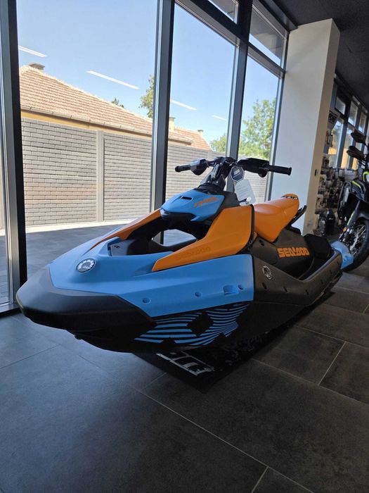 Sea-Doo Spark Trixx 90 For 3 90 HP Gulfstream Blue / Orange Crush, iBR Moto Bike Shop Timisoata TBI Bank