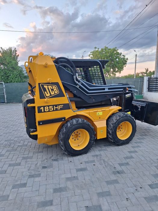 Miniincarcator jcb 185hf Robot