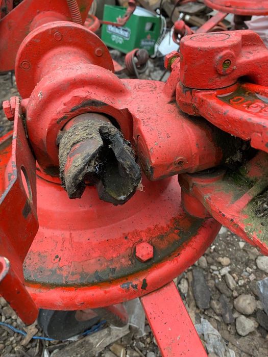 Intorcatoare de fân