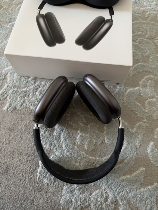 AirPods Max наушники