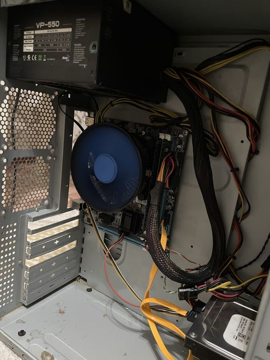 продам копьютер рабочий