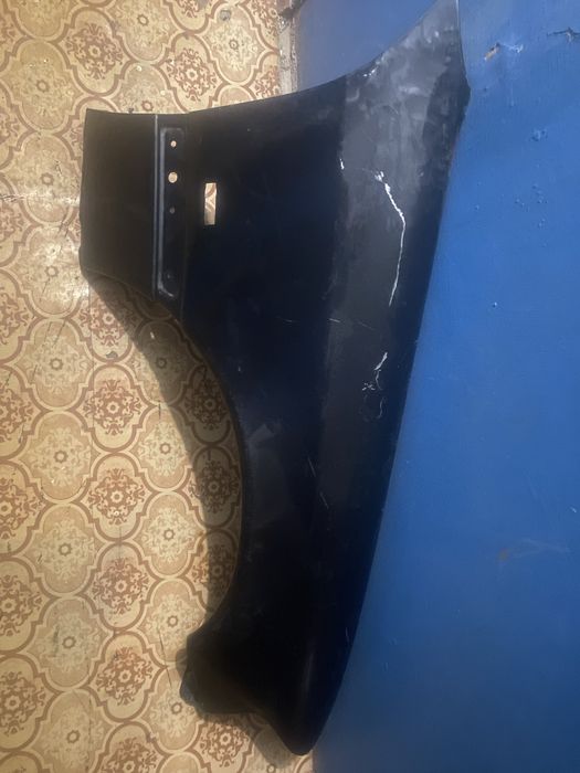 Продам крыло на Мерседес w202