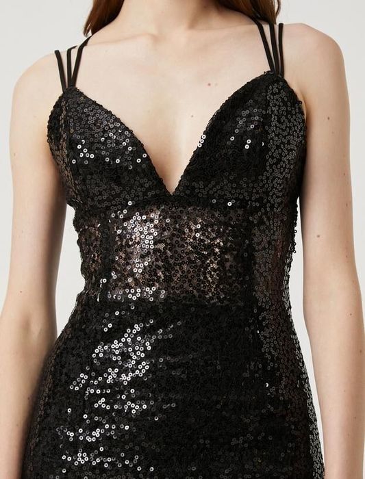 Черна рокля на паети, размер М