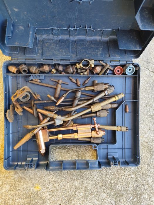 Мобилен оксижен с 2х7 литра бутилки.