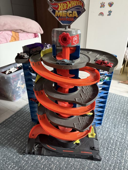 Mega Garage Hot Whells Parcare