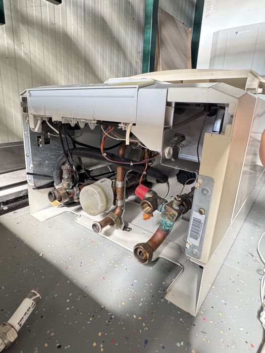 Centrală Junkers ZBR 11-42 A 23 + boiler Junkers ST 120-1E/C1 120L