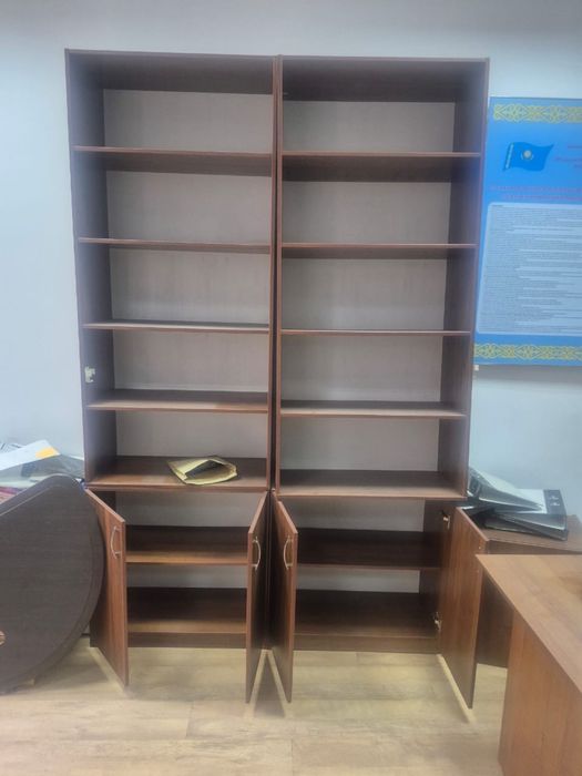 Шкафы и столы для офиса