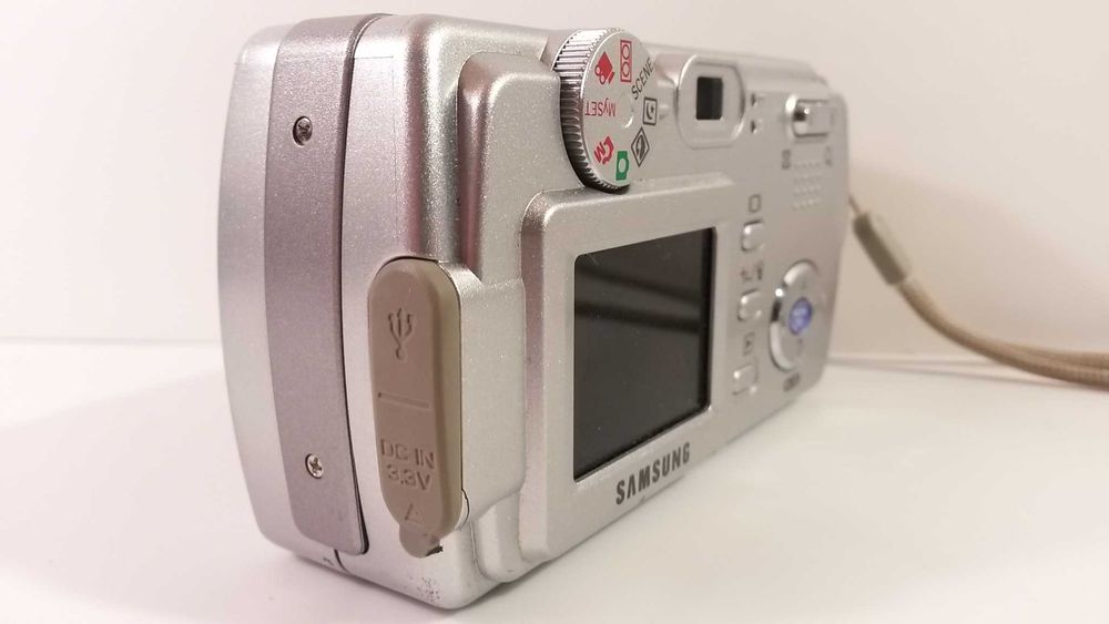 Фотоапарат Samsung DigiMax 370 за части или ремонт