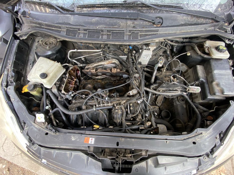 Мазда 5 2.0 бенз/газ за цяла за части