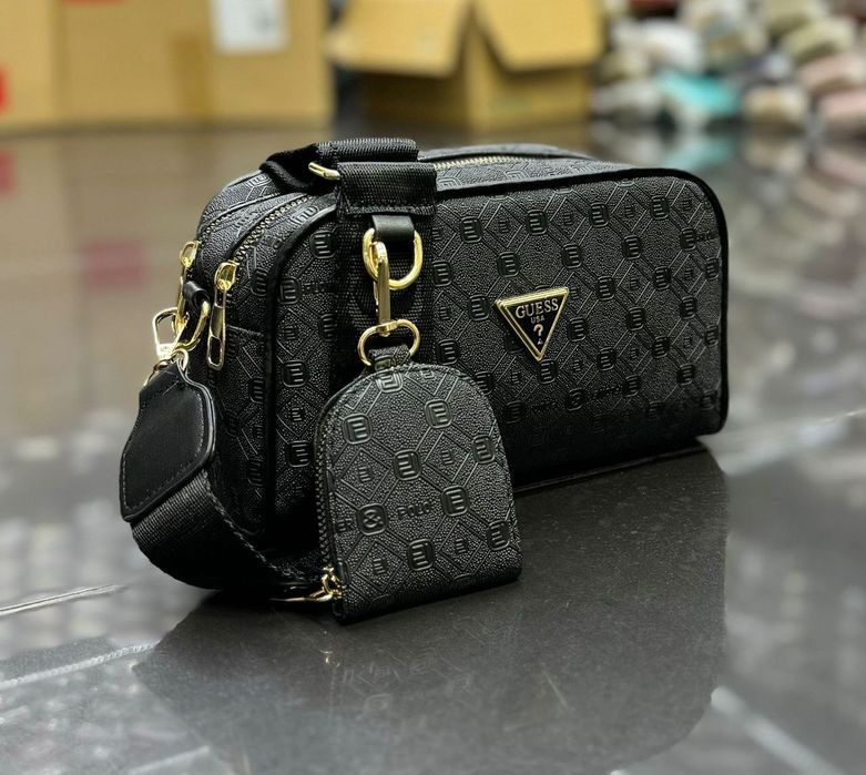 Vând genti noi cu eticheta