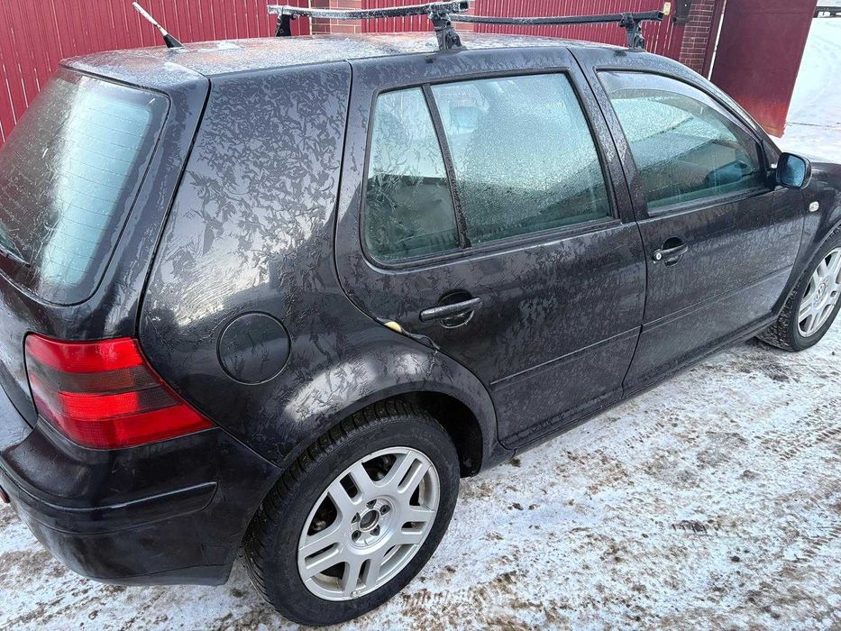 Vand golf 4 1.6 benzina