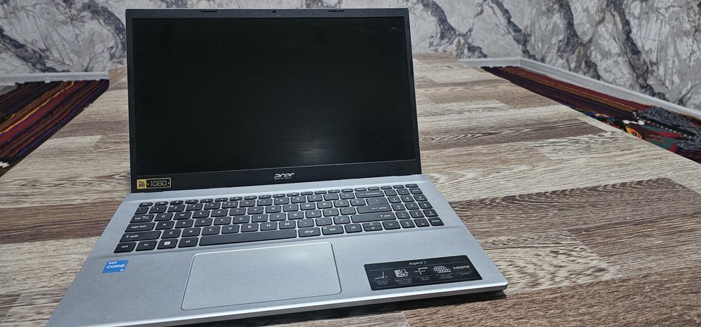 Acer i3 256 hamma narsasi joyida