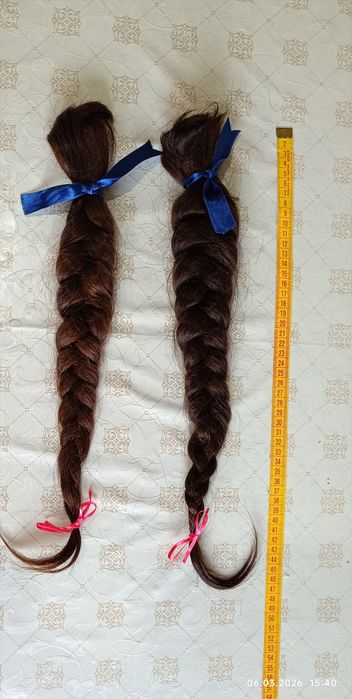 Păr natural, nevopsit - 2 codițe împletite