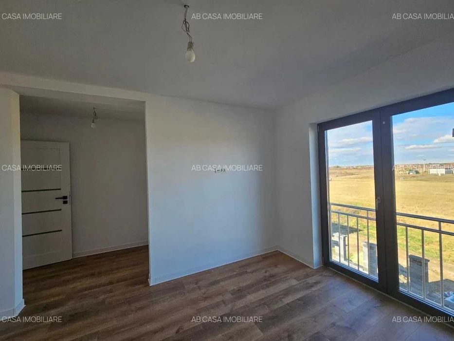 Duplex nou, P+E, despărtit prin cam tehnică, Moșnița Veche, comision 0