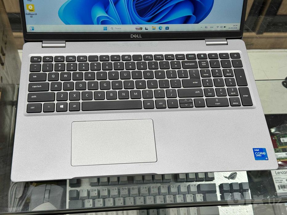 DELL Precision 3561 экран 15.6"HD Core i5-11500H ram 8 ssd 256