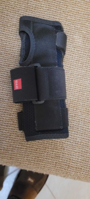 Ортеза за имобилизация на китката