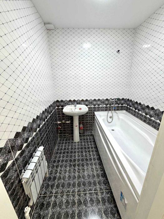 Продаётся 2х комн квартира на 4 этаже Ор-р Крытый рынок