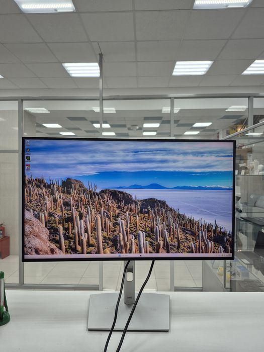Монитор DELL U2722D
