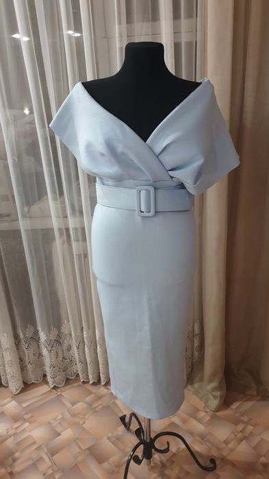 Платье коктейльное