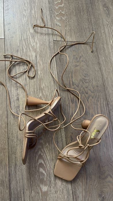 Нови боти и обувки