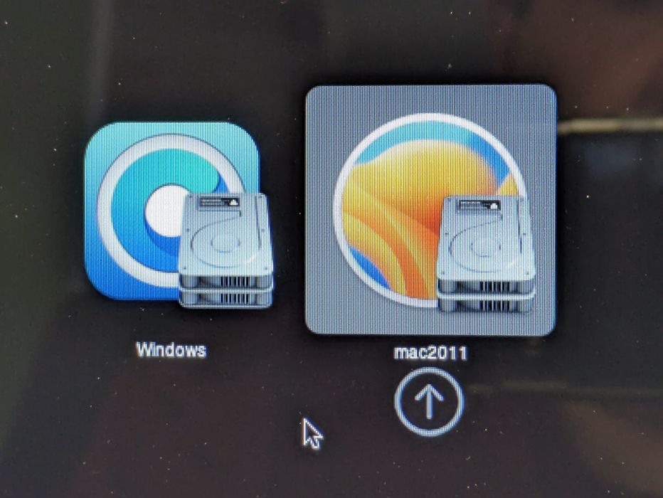 Macbook Pro 2011, Win+macOS,8GB, SSD