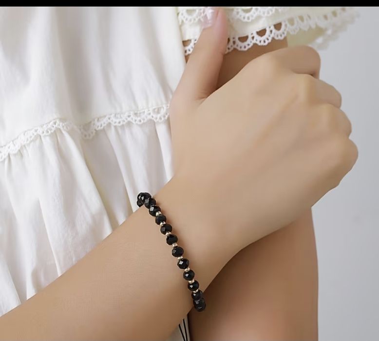 Коледните промоции със златни топчета