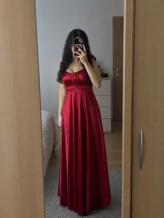 Rochie rosie eleganta