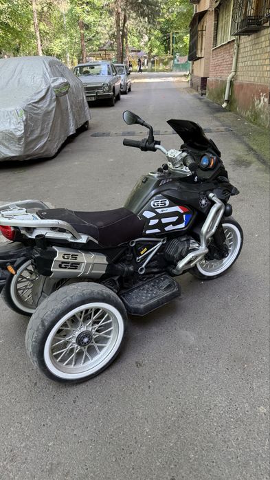 Detskit eloktromashina