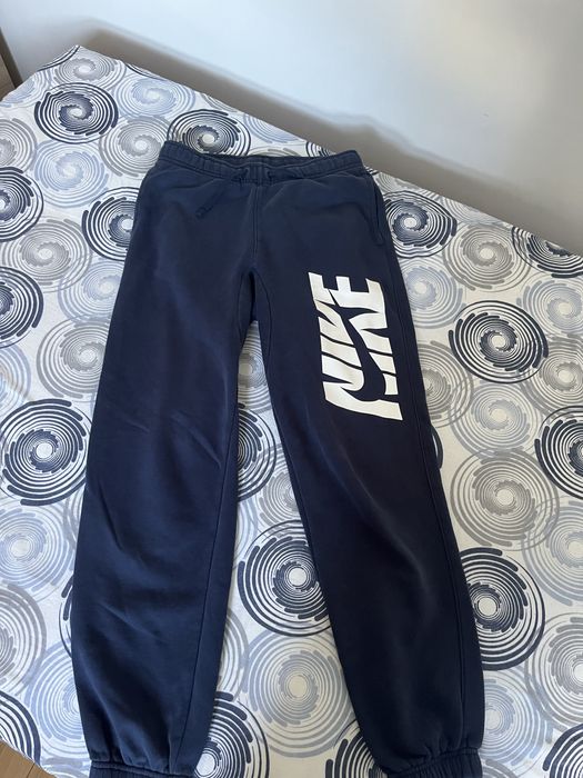 Vand pantaloni nike