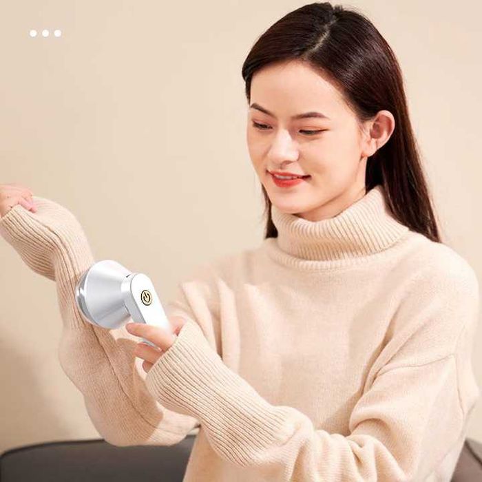 Машинка за пилинг, Бръснач за обиране на мъхчета от дрехи, на ток