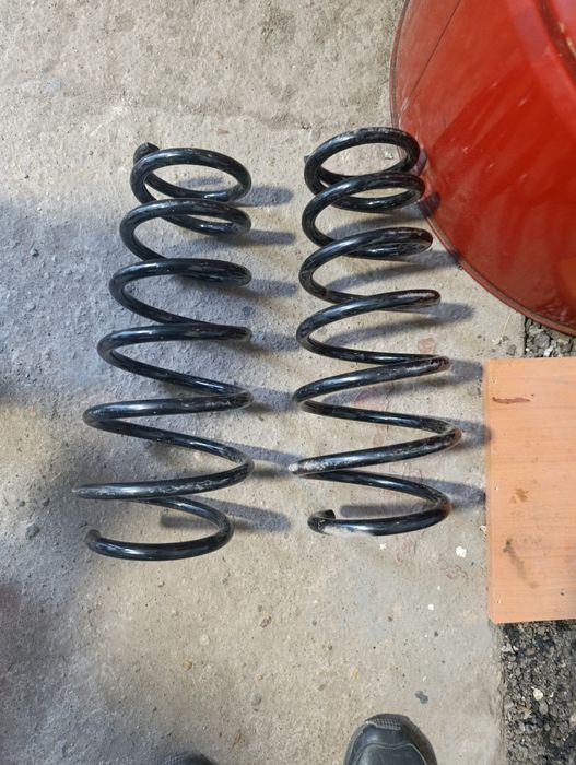 Продам новые пружины камри 40