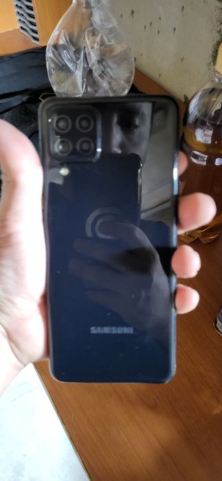 Продаю телефон самсунг