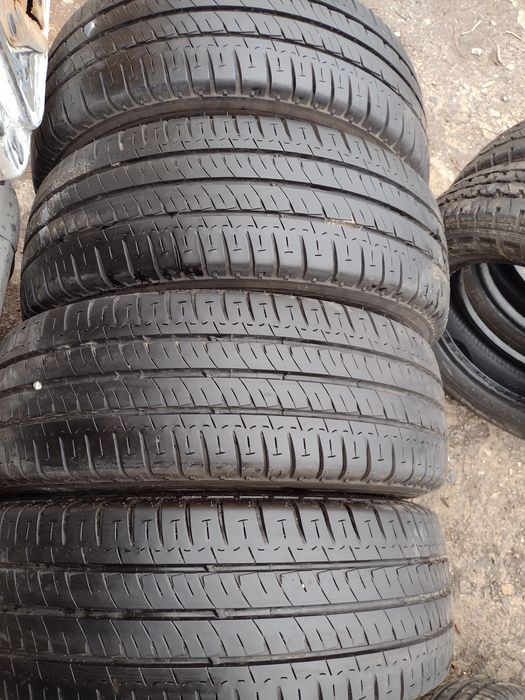 Топ състояние 4бр.225/65/16С Мишелин Агилис дот0618