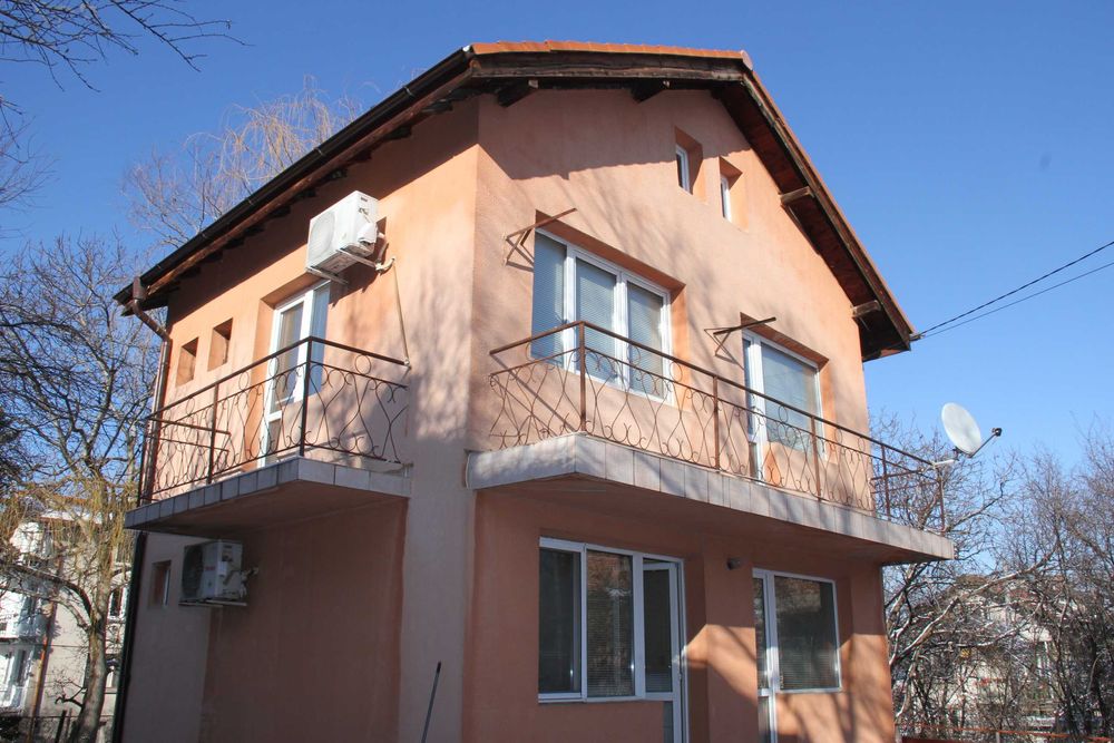 Продава се Къща в София, Горна баня - 214 кв.м за 1846 €/кв.м - Снимка #1